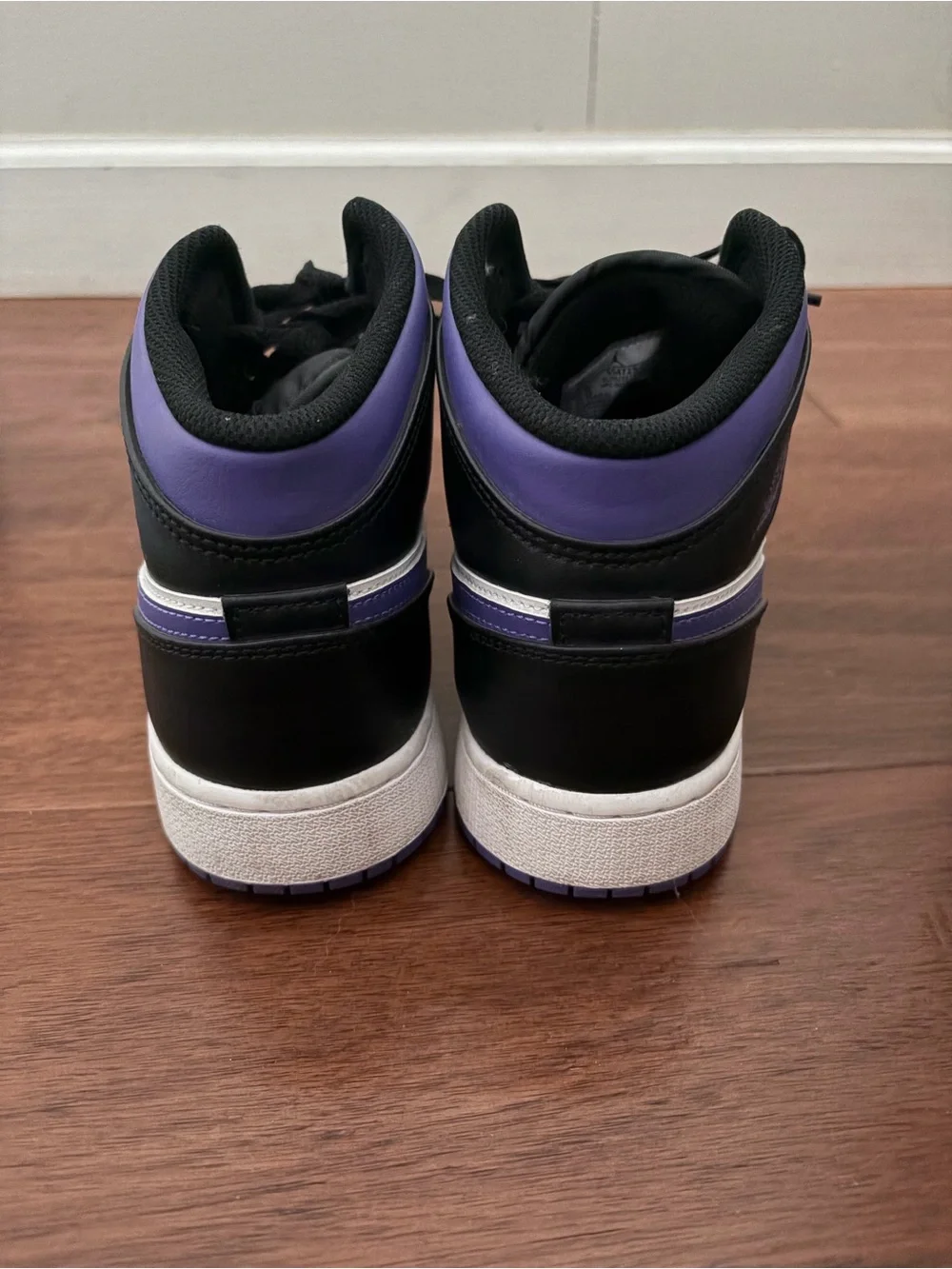 Jordan Kids Black, White & Purple High-Top Sneakers